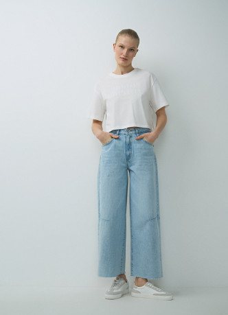 Укороченная футболка с принтом