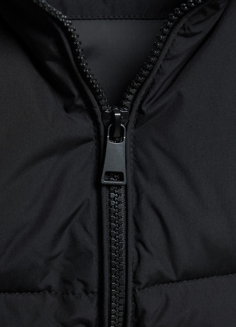 Утеплённый жилет