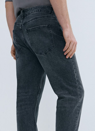 Зауженные джинсы Slim