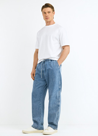 Свободные джинсы