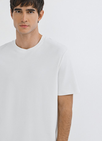 Футболка из гладкой ткани