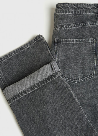 Прямые джинсы с высокой посадкой