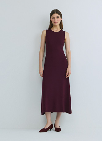 Вязаное платье с расклёшенной юбкой