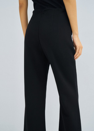 Расклёшенные брюки