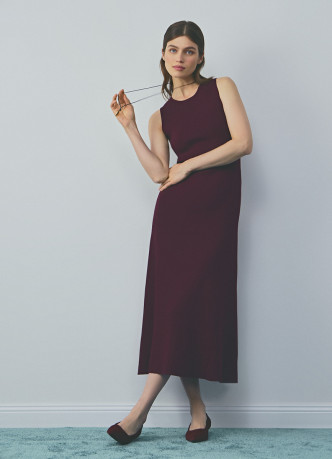 Вязаное платье с расклёшенной юбкой