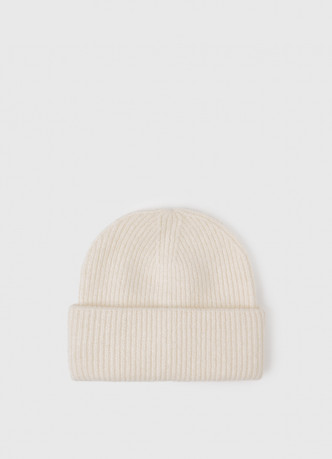 Вязаная шапка