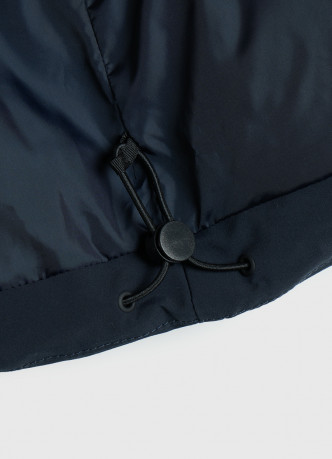 Утеплённая базовая куртка с капюшоном