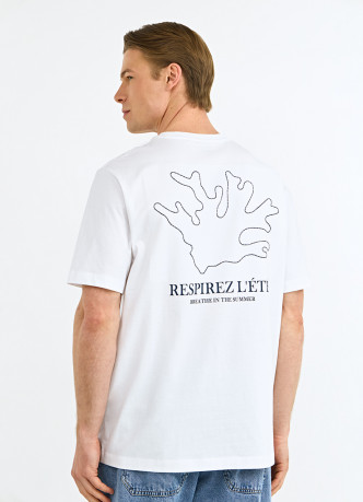 Футболка с вышивкой