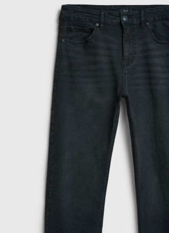 Зауженные джинсы