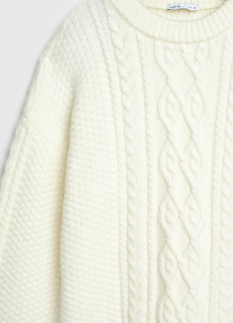 Джемпер с косами