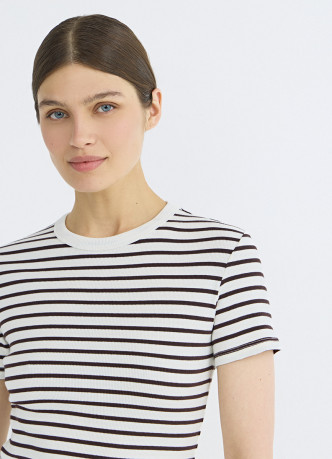 Футболка в рубчик