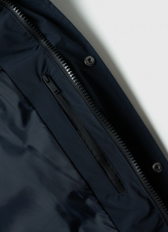 Утеплённая базовая куртка с капюшоном