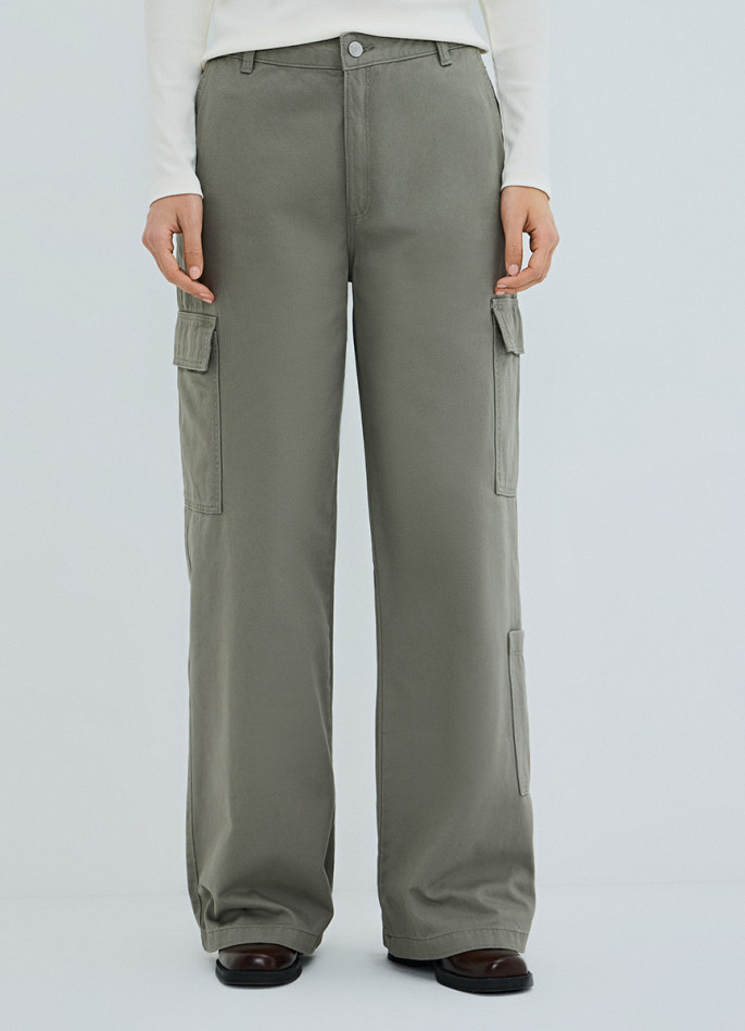 Хлопковые брюки карго с накладными карманами