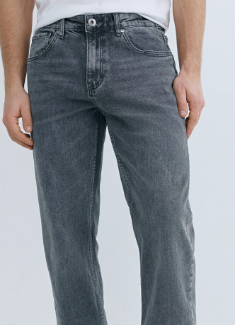 Зауженные джинсы