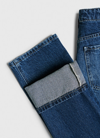 Прямые джинсы с высокой посадкой