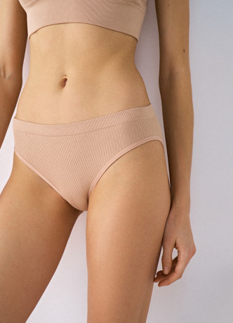 Бесшовные трусы-брифы