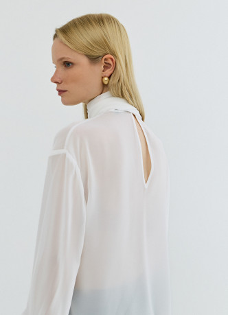 Блузка из шифона с шарфом