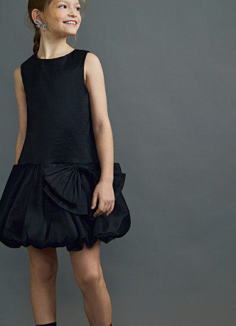 Платье с пышной юбкой и бантом для девочек