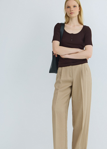 Футболка с вырезом хенли Коричневый 1399₽