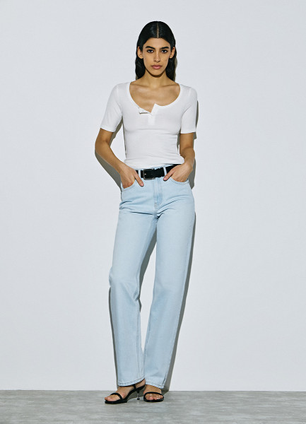 Футболка с вырезом хенли Белый 1399₽