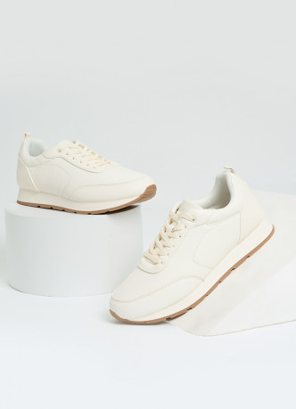 Кожаные кроссовки