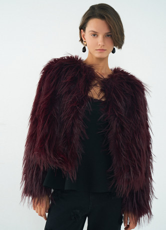 Укороченная шуба из искусственного меха