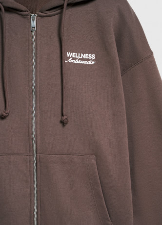 Толстовка на молнии с вышивкой