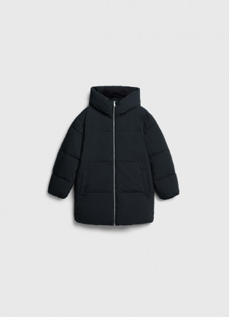 Утеплённая стёганая куртка с капюшоном