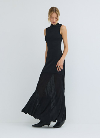 Вязаное платье с драпировкой