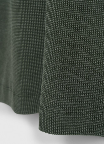 Футболка из структурной ткани