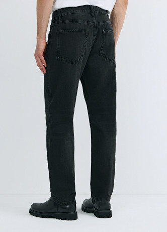 Зауженные джинсы Tapered