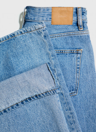 Широкие джинсы