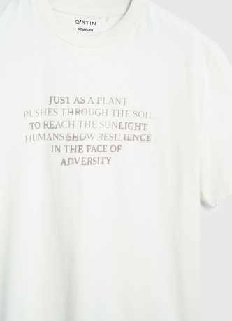 Футболка с принтом и вышивкой