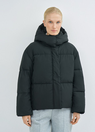 Утеплённая куртка с капюшоном