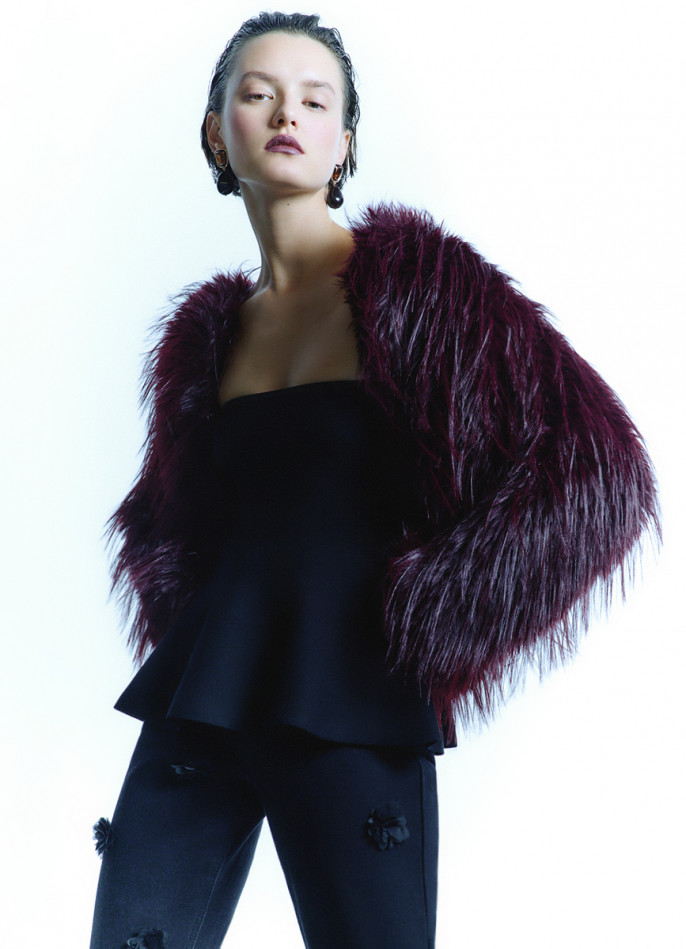 Укороченная шуба из искусственного меха