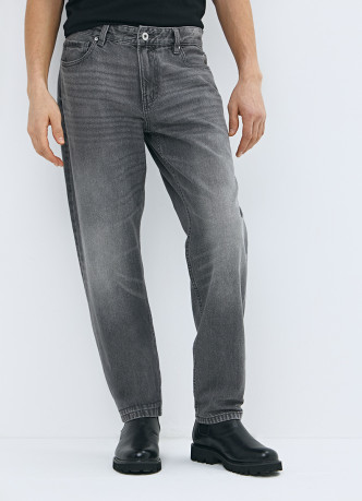 Зауженные джинсы Tapered