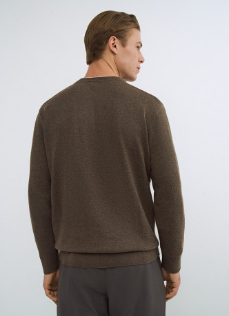 Джемпер с V-вырезом