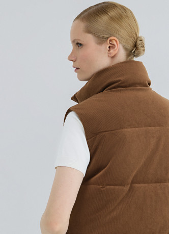 Вельветовый жилет