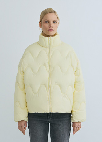 Короткая утеплённая куртка