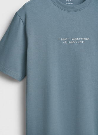 Футболка с текстовой вышивкой