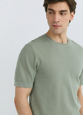 Футболка из текстурной ткани