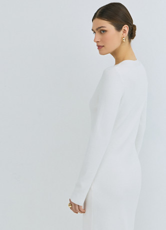 Вязаное облегающее платье