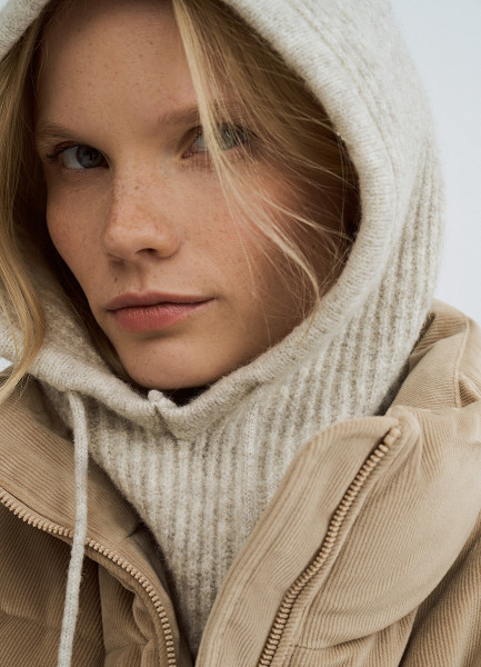 Вязаный капор Бежевый 1599₽