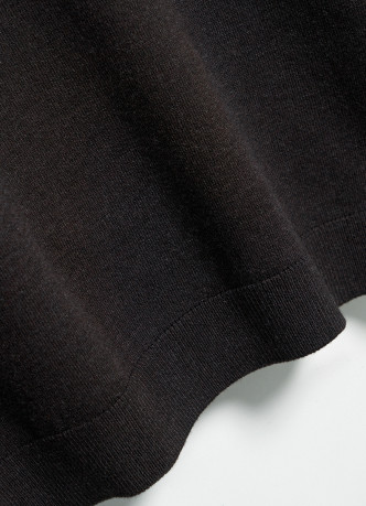 Вязаная футболка из пряжи