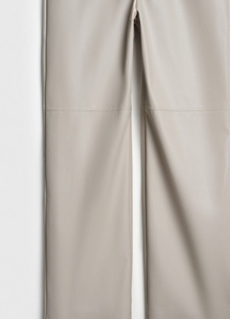 Прямые брюки из искусственной кожи