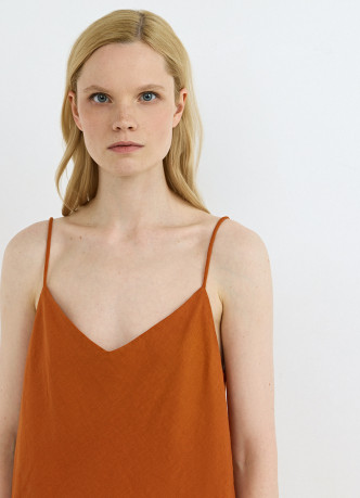 Топ изо льна на бретелях