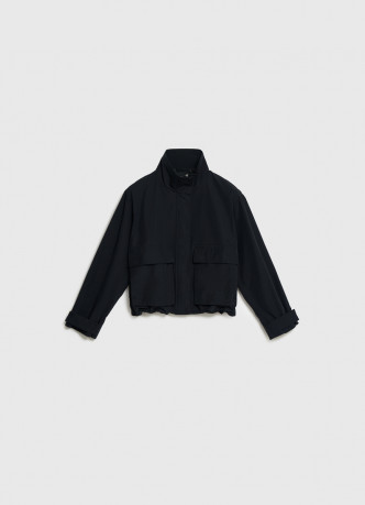 Лёгкая куртка с воротником-стойкой