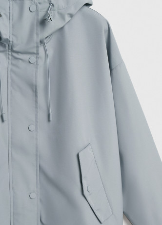 Легкая куртка