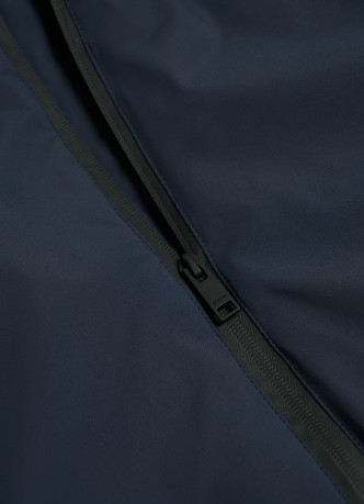 Утеплённая куртка с капюшоном