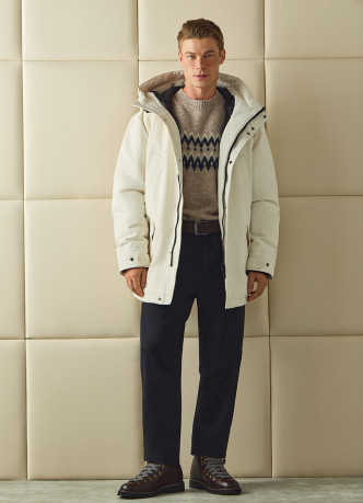 Удлинённая парка с капюшоном